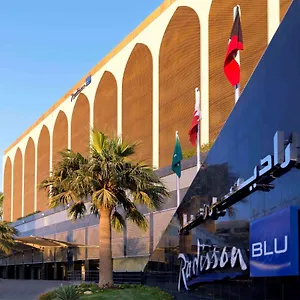 Radisson Blu Hotel, Otel